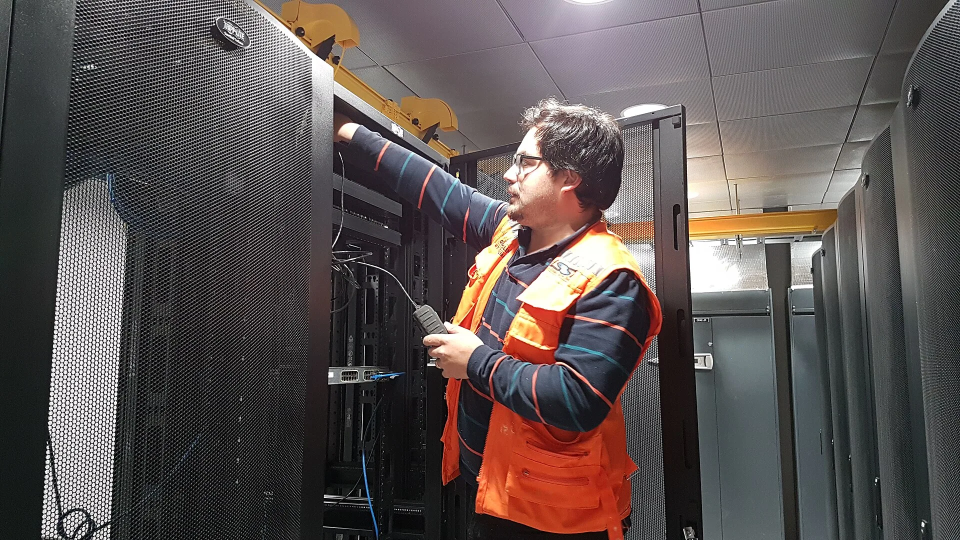 A major milestone from Cerro Pachón: installation of the first summit network equipment took place at the beginning of May. After readying the summit computer room, which included ensuring the space was appropriately clean and temperature-controlled, the IT team began installing servers in the room,. Shared, dedicated or self-run: comparing email hosting arrangements