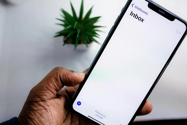 smartphone, hand, inbox, empty, mailbox, digital, mobile phone, screen, lcd, inbox, inbox, inbox, inbox, inbox, lcd. Exchange Online Email Hosting: Four Limits to Check